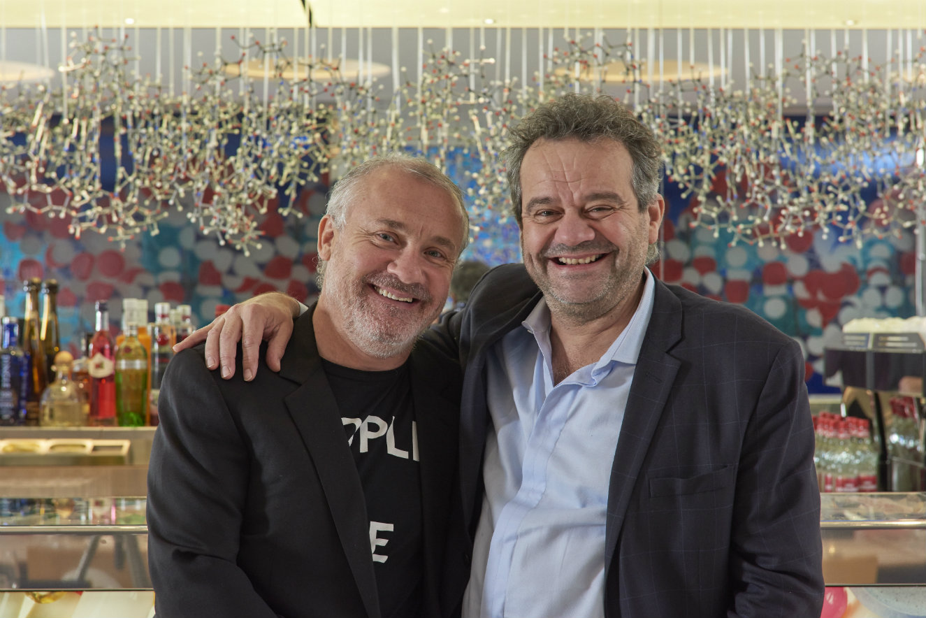 Damien Hirst y Mark Hix. Fotografía: Prudence Cuming Associates © Damien Hirst and Science Ltd. 2016.