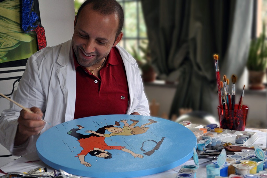 Gabriel Ortega pintando en su estudio en Italia. Fotografía: Arch. Chiara Picciaia.