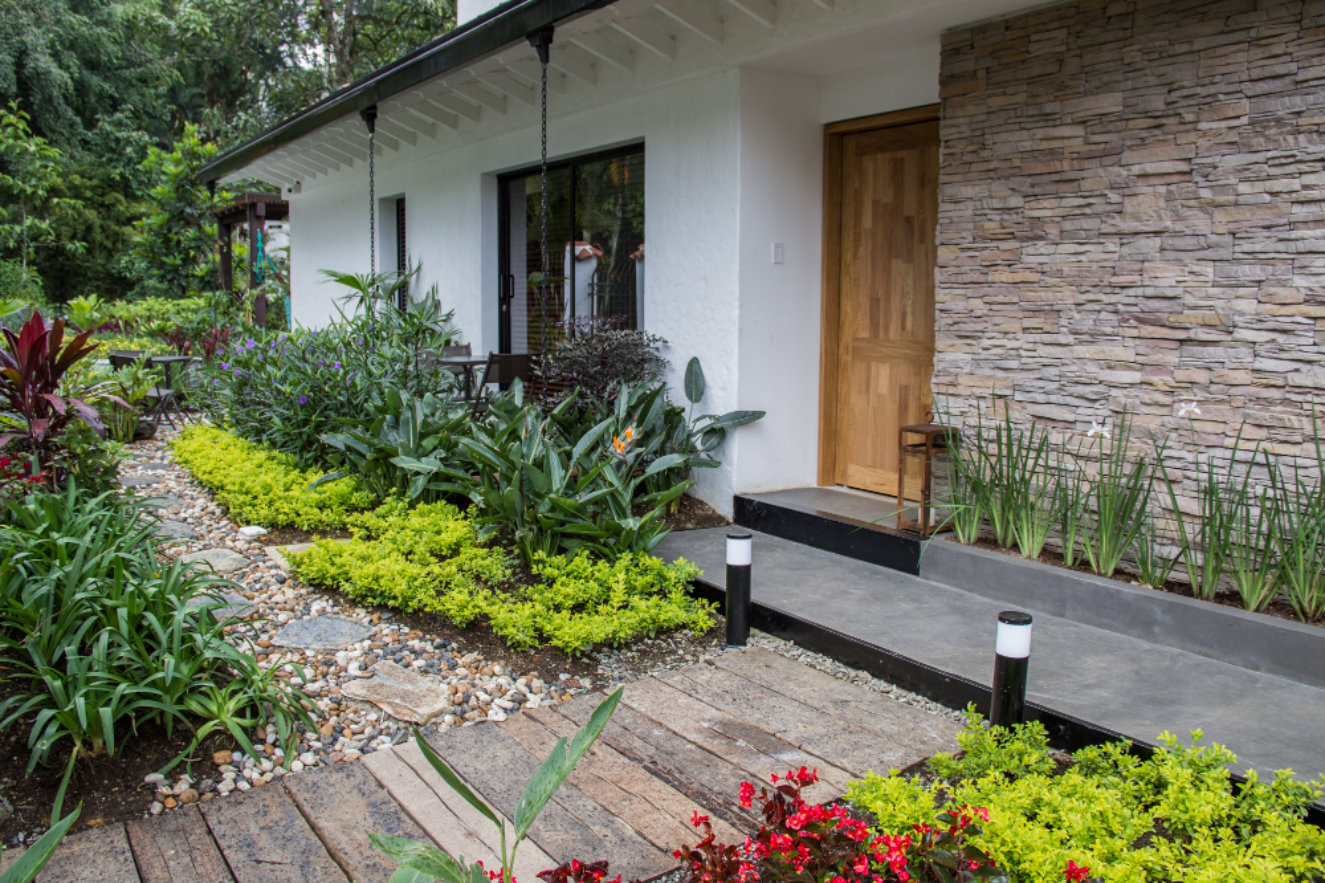 Fachada hotel Patio del Mundo Medellin