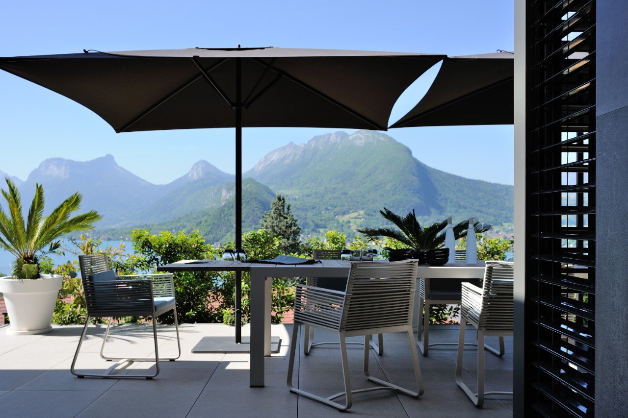 Terraza Casa Akila © Erick Saillet.