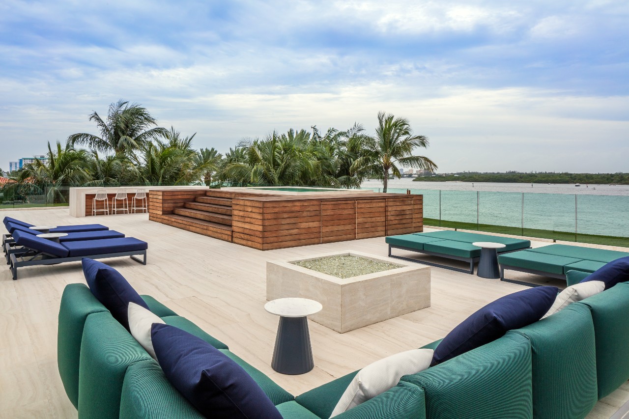 Terraza casa en Miami Fernanda Dovigi