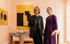 La diseñadora de moda Olga Piedrahita y su hija Danielle Lafaurie. Fotografía: cortesía Lafayette.