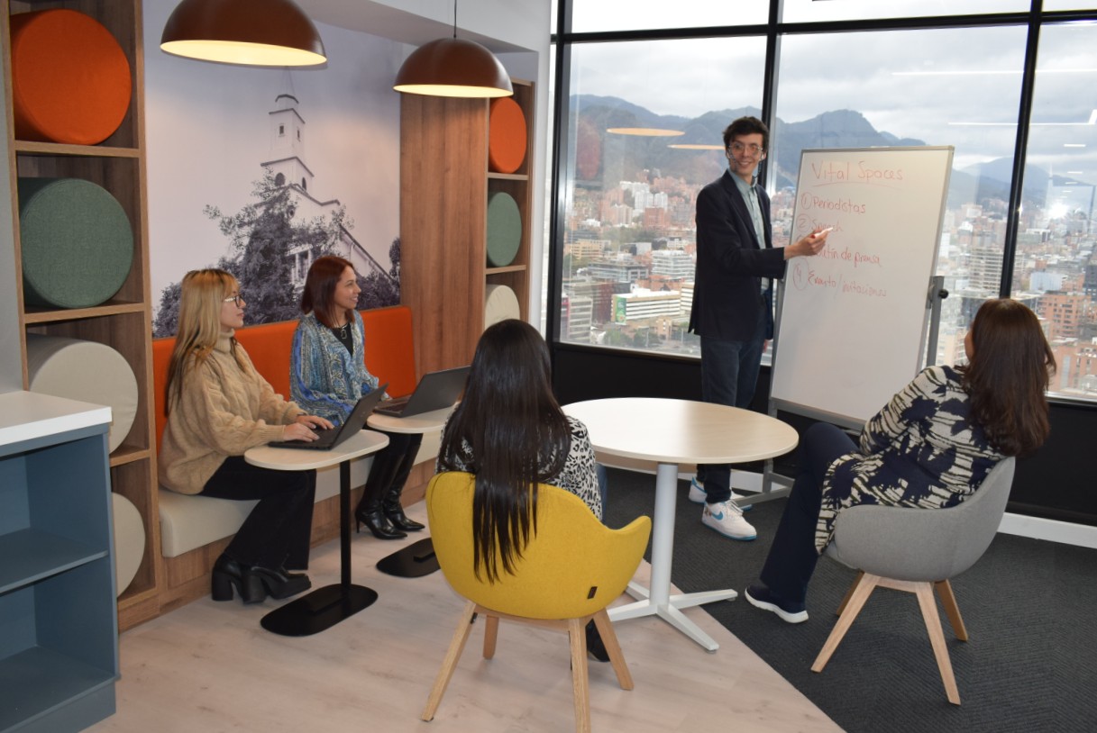 Sala de reuniones oficinas Sodexo Vital Spaces.